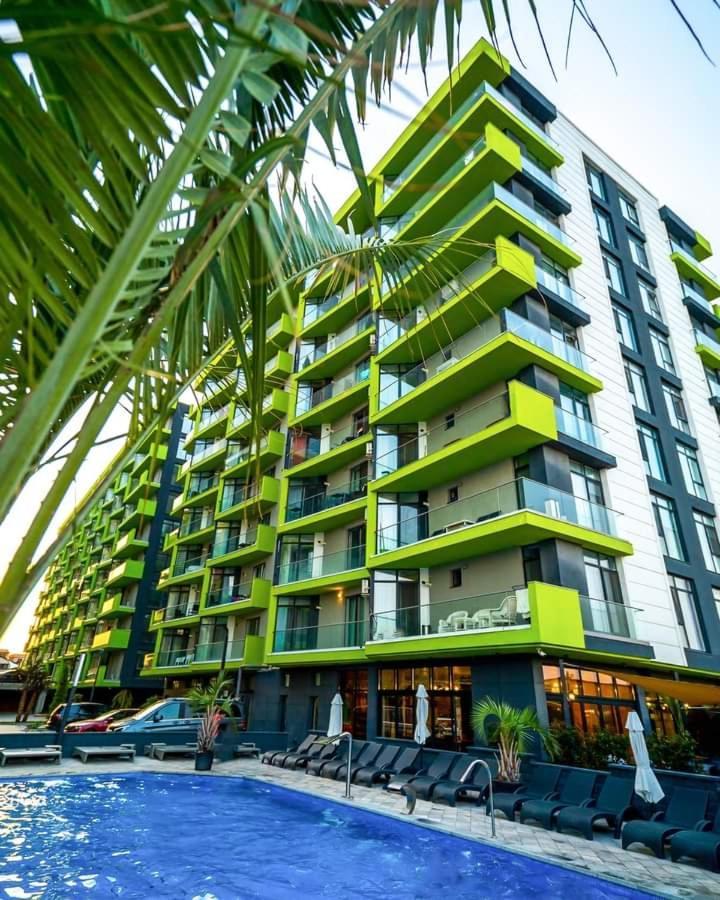 Alezzi Beach Resort Gorgeous Family Aparment Cu Piscina Нэводари Экстерьер фото