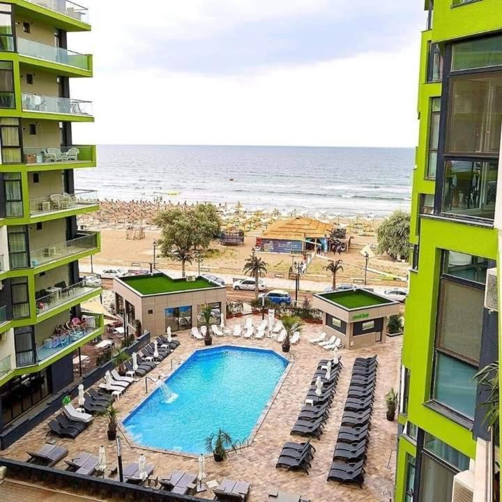 Alezzi Beach Resort Gorgeous Family Aparment Cu Piscina Нэводари Экстерьер фото